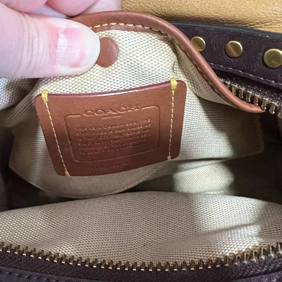 Coach Rogue 25 with Rivets - Picture 11 of 12